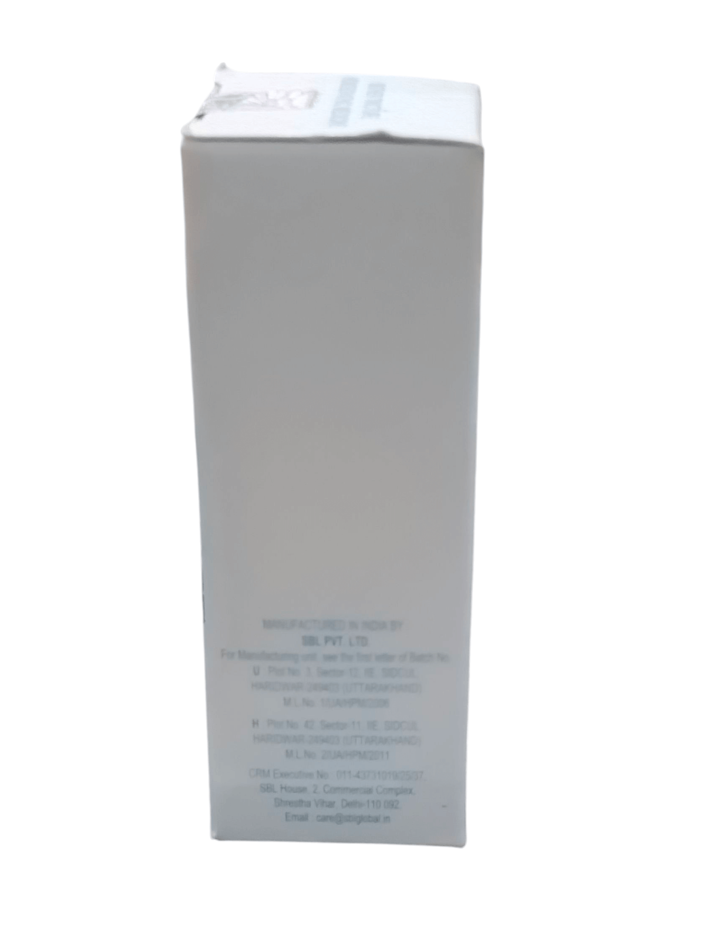 Gray box with a white top on a white background